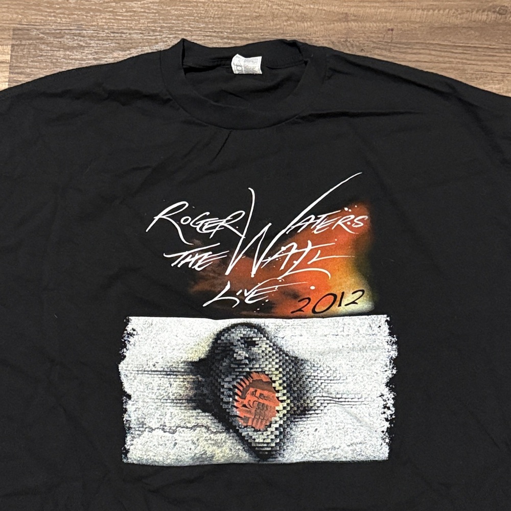 Roger Waters The Wall Live 2012 T-Shirt View 2